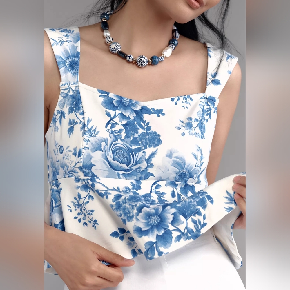 Maeve Floral Blue and White Square-Neck Peplum Tank Size L